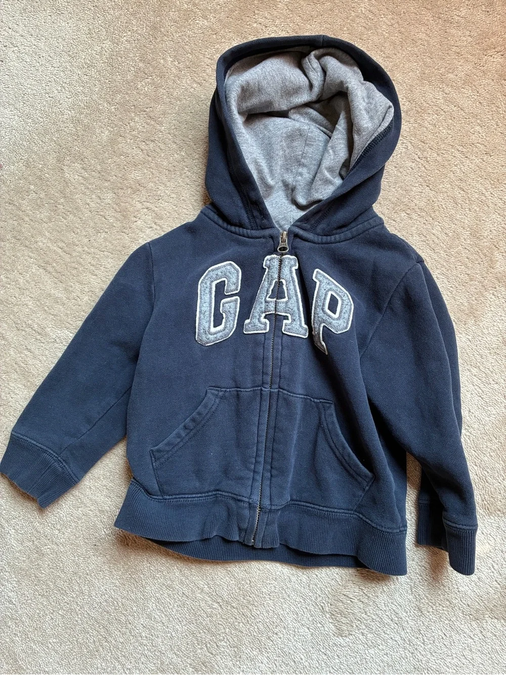 GAP navy gray
